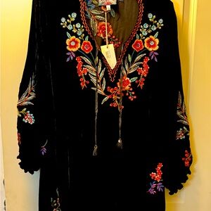 Johnny was black velvet dress xxl check US site for price comparison